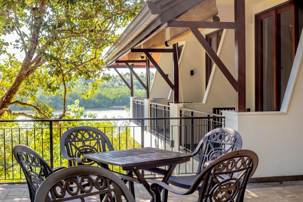 Kalapuwa Resort Balapitiya Ngoại thất bức ảnh